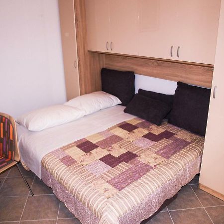 House Nataniel In Omis Near Seaアパートメント エクステリア 写真