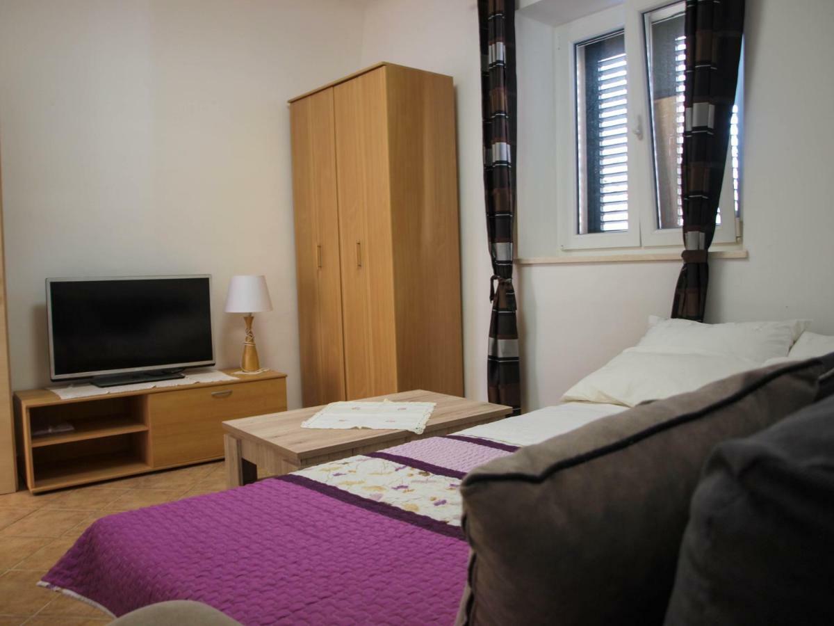 House Nataniel In Omis Near Seaアパートメント エクステリア 写真