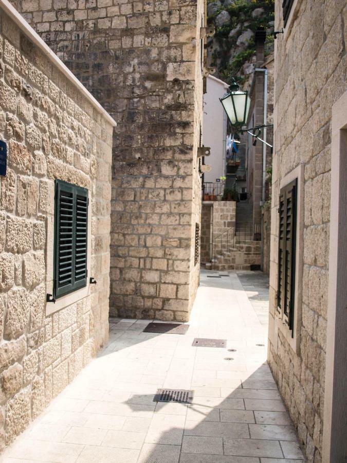 House Nataniel In Omis Near Seaアパートメント エクステリア 写真
