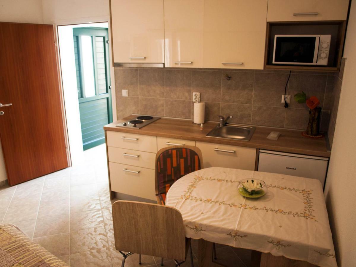 House Nataniel In Omis Near Seaアパートメント エクステリア 写真