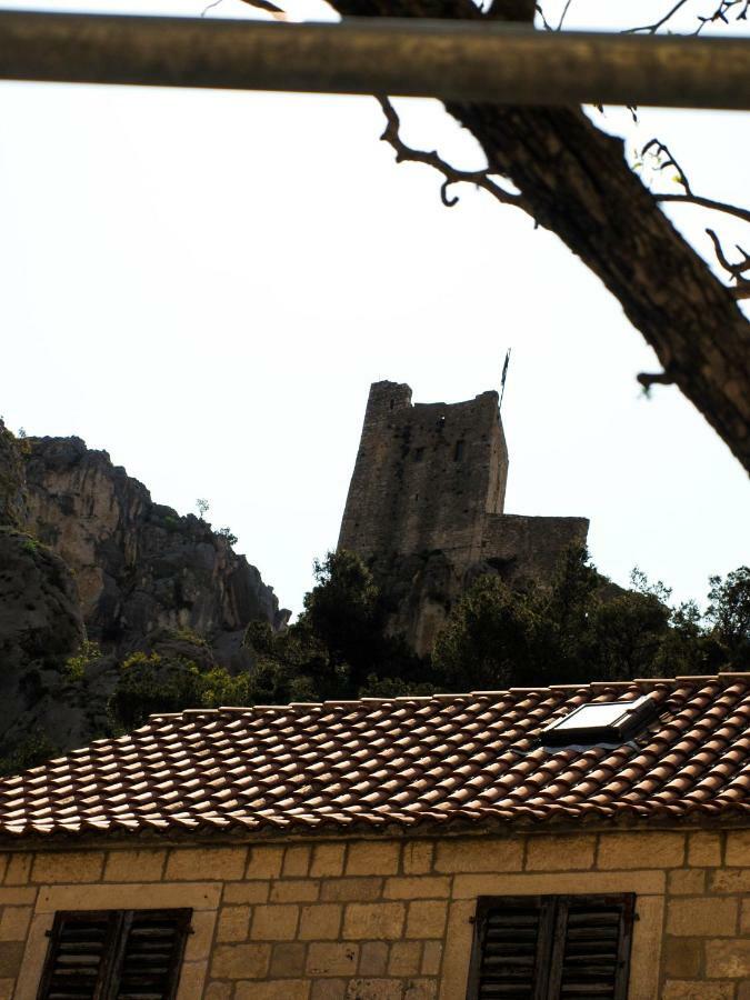 House Nataniel In Omis Near Seaアパートメント エクステリア 写真