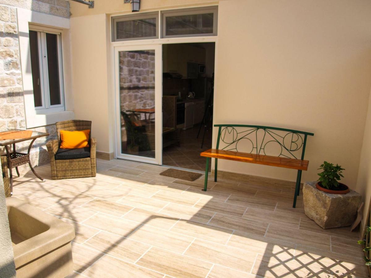 House Nataniel In Omis Near Seaアパートメント エクステリア 写真