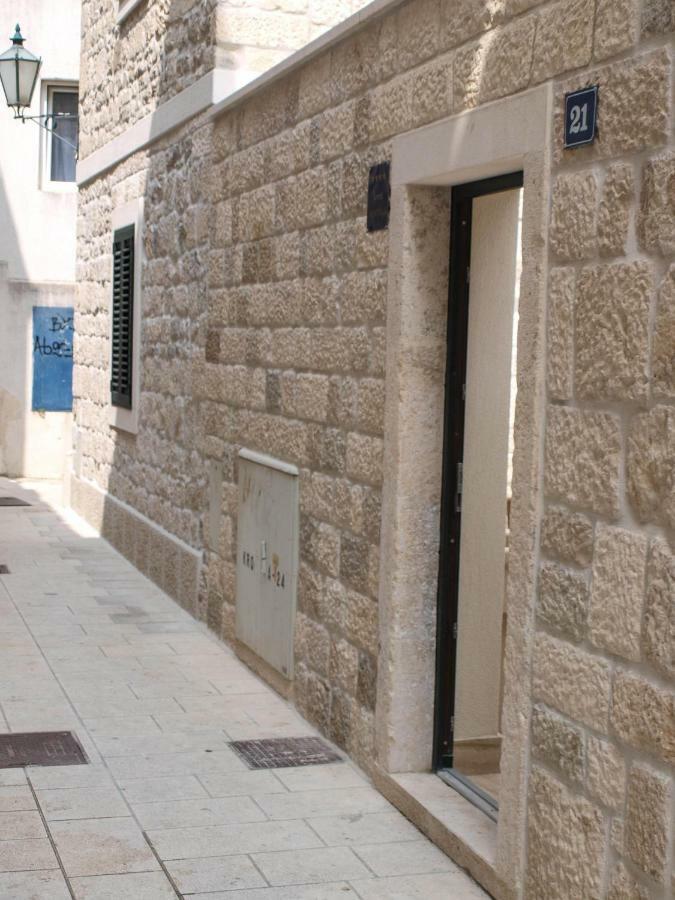 House Nataniel In Omis Near Seaアパートメント エクステリア 写真