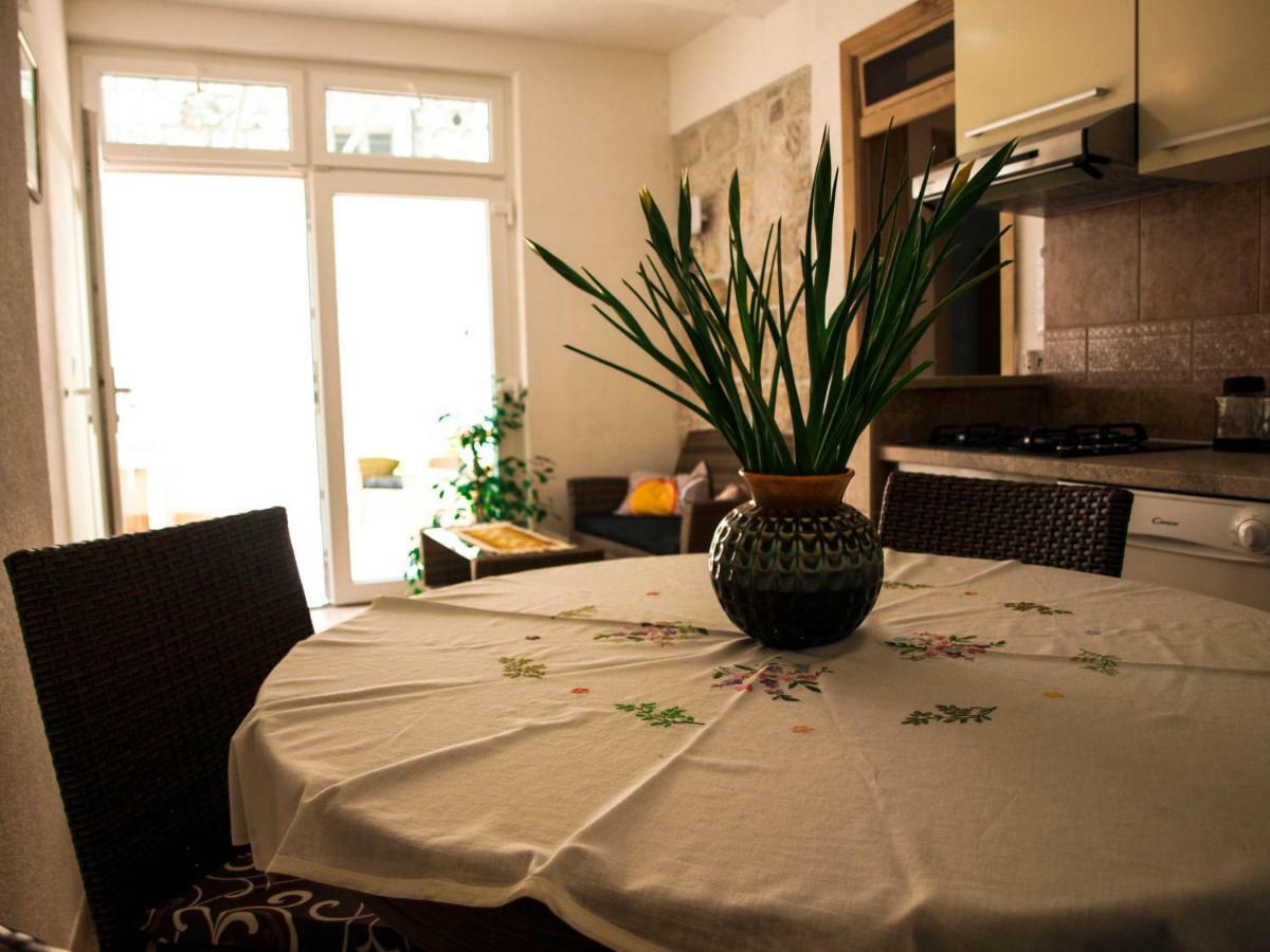 House Nataniel In Omis Near Seaアパートメント エクステリア 写真