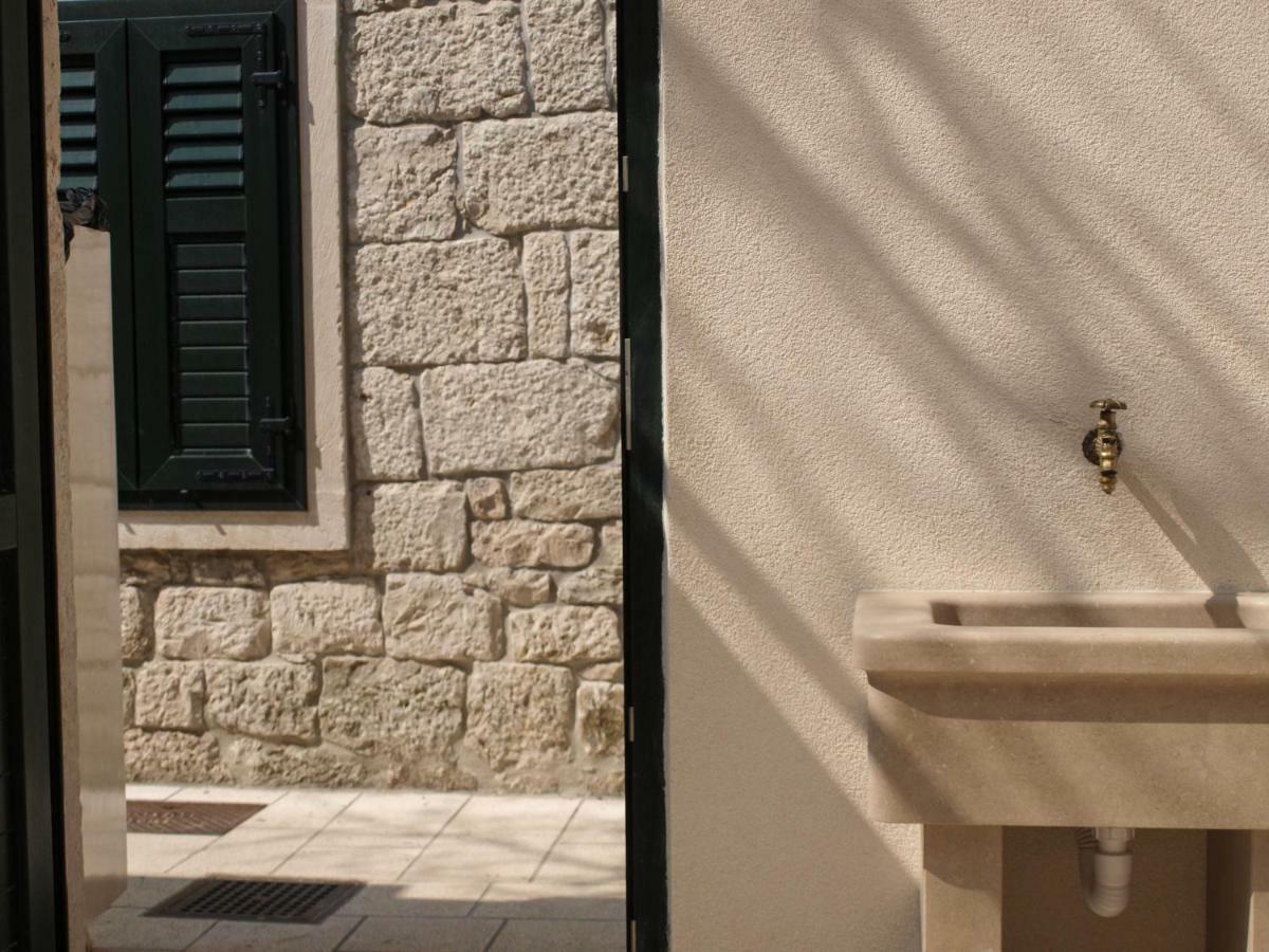 House Nataniel In Omis Near Seaアパートメント エクステリア 写真