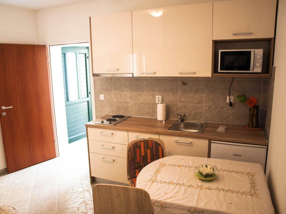 House Nataniel In Omis Near Seaアパートメント エクステリア 写真