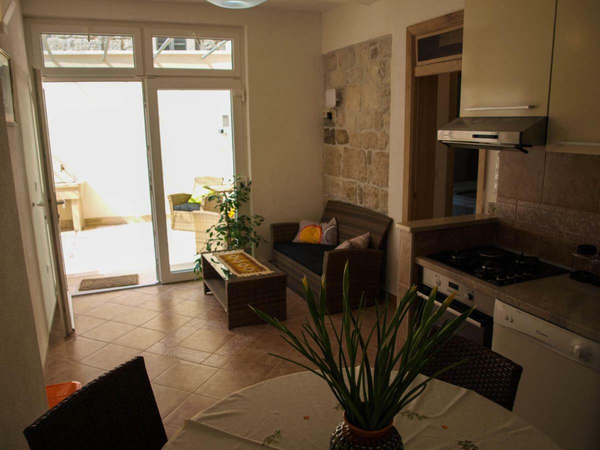 House Nataniel In Omis Near Seaアパートメント エクステリア 写真