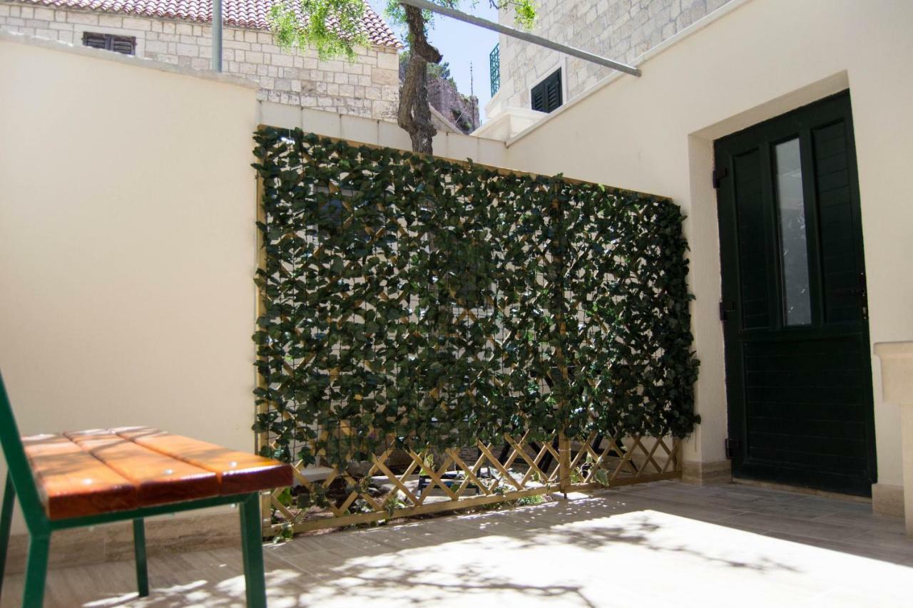 House Nataniel In Omis Near Seaアパートメント エクステリア 写真